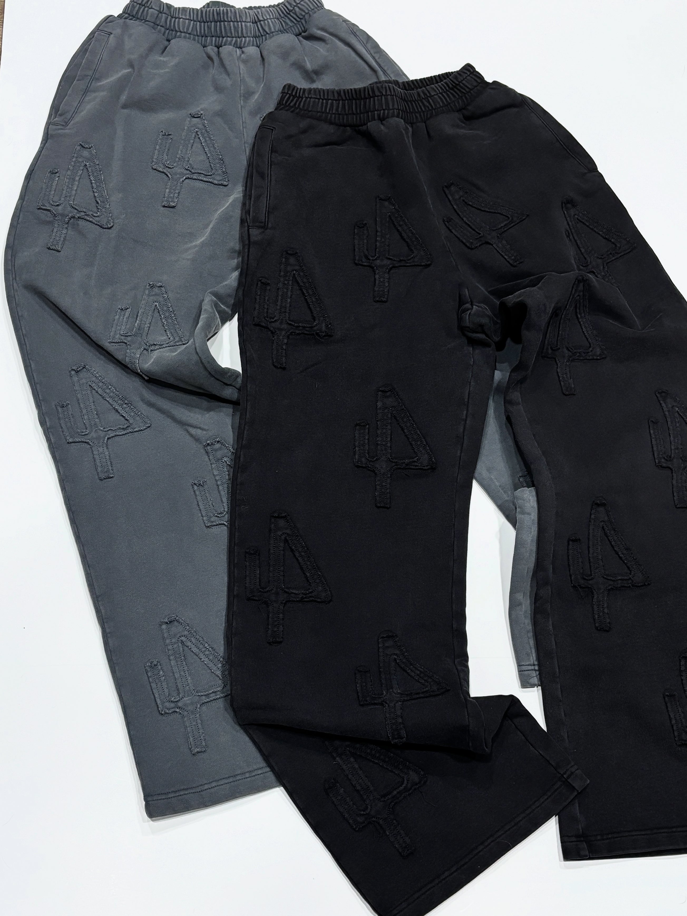 Signature oversized sweatpants